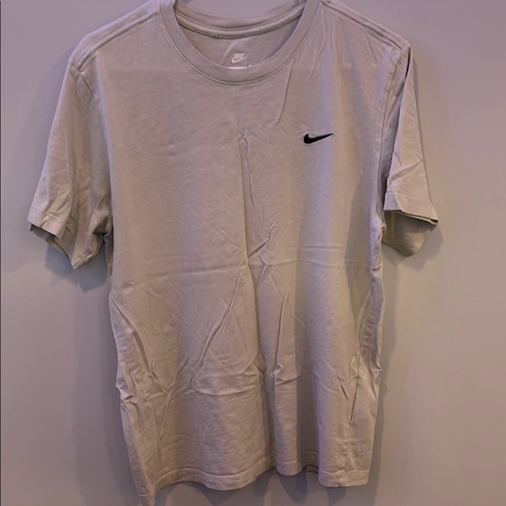 Nike Cream Short Sleeve Tee Classic Design